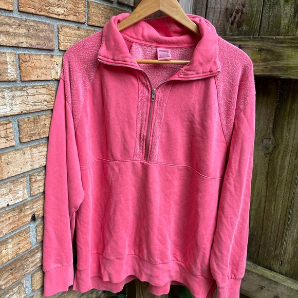 PINK Victoria's Secret Fleece Pullover in Vibrant Pink - Picture 1 of 3